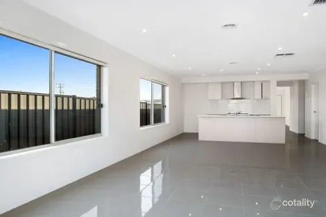 Property photo of 8 Firelight Drive Tarneit VIC 3029