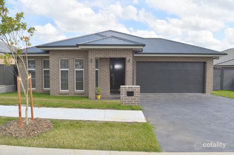 4 Challenger St, Gregory Hills, NSW 2557