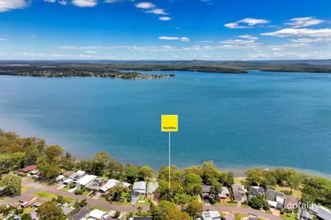 149 Kullaroo Rd, Summerland Point, NSW 2259