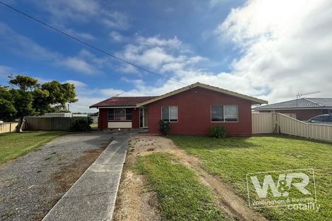 2 Lennard St, Orana, WA 6330