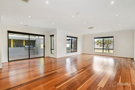 Property photo of 31 Waterbury Street Cranbourne VIC 3977