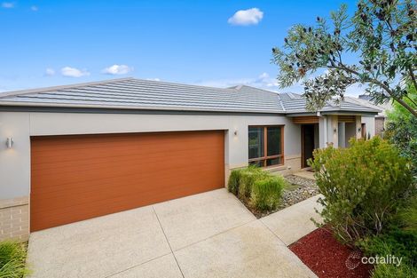 Property photo of 31 Waterbury Street Cranbourne VIC 3977