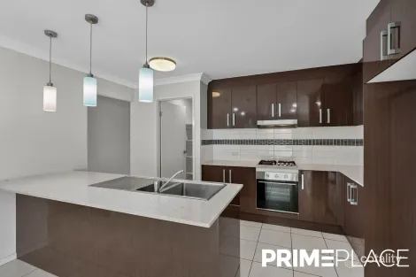 Property photo of 2 Johnstone Place Riverview QLD 4303