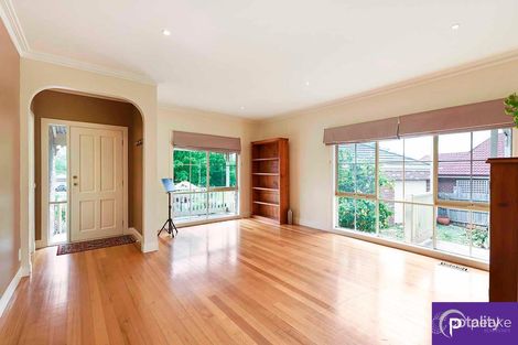 Property photo of 20 John Fisher Drive Berwick VIC 3806