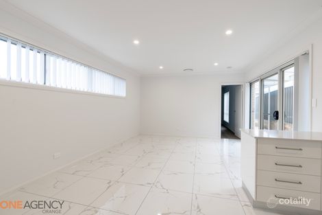 Property photo of 29 William Maker Drive Orange NSW 2800
