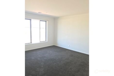 Property photo of 7 Larapinta Entrance Werribee VIC 3030