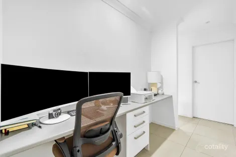 Property photo of 2 Aspen Way Arundel QLD 4214