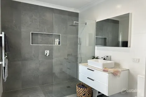 Property photo of 250 Station Road New Gisborne VIC 3438
