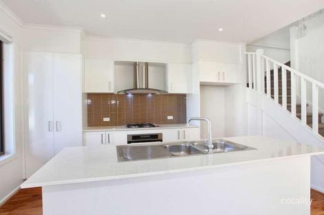 Property photo of 26 Grattan Cove Craigieburn VIC 3064
