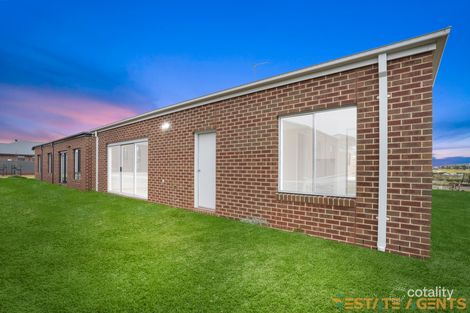 Property photo of 12 Uxbridge Street Werribee VIC 3030