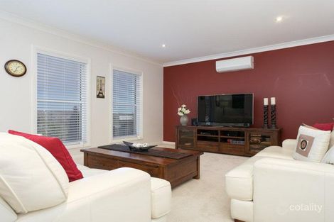 Property photo of 4 Kyalla Place Bourkelands NSW 2650