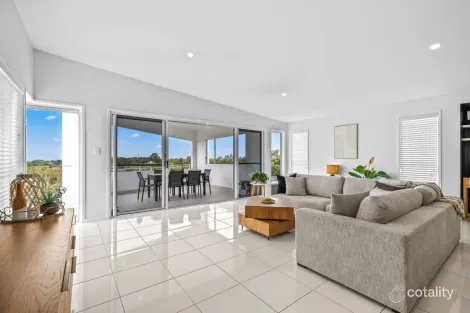 Property photo of 5 Ocean View Place Aroona QLD 4551