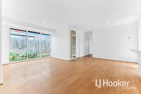 Property photo of 1 Ashdale Court Hampton Park VIC 3976