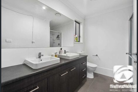 Property photo of 21 Carter Street Oran Park NSW 2570