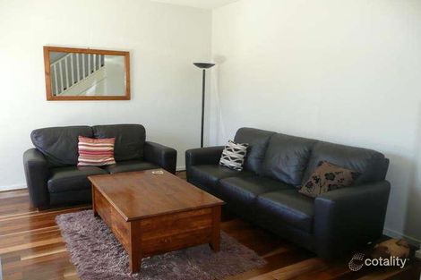Property photo of 2 Hillside Crescent Blackburn VIC 3130