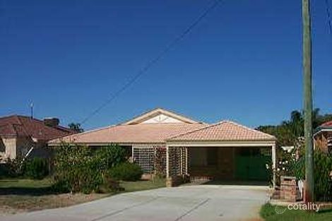 17 Wellington St, Queens Park, WA 6107