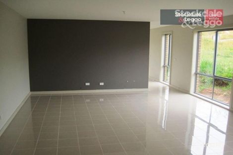 Property photo of 32 Hatfield Drive Drouin VIC 3818