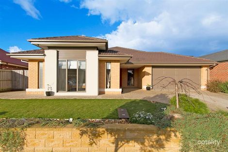 Property photo of 4 Lakeside Drive Berwick VIC 3806