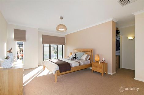 Property photo of 4 Lakeside Drive Berwick VIC 3806