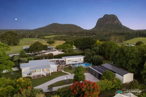263 Coonowrin Rd, Glass House Mountains, QLD 4518