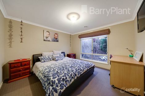 Property photo of 3 Oberon Place Drouin VIC 3818