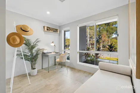 Property photo of 60 Becker Loop Mandogalup WA 6167