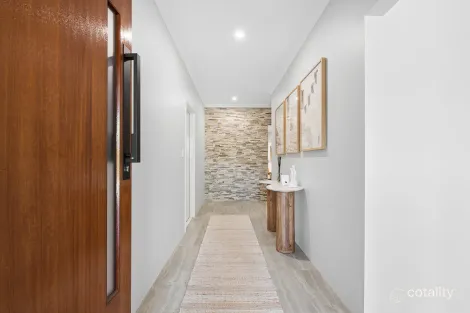 Property photo of 60 Becker Loop Mandogalup WA 6167