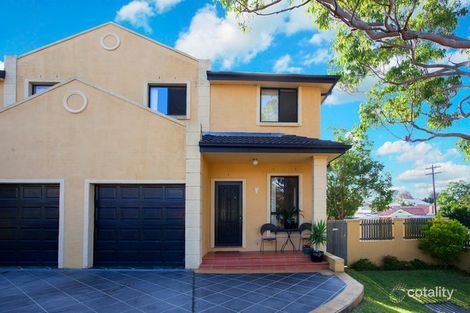 2a Uki Ave, Picnic Point, NSW 2213