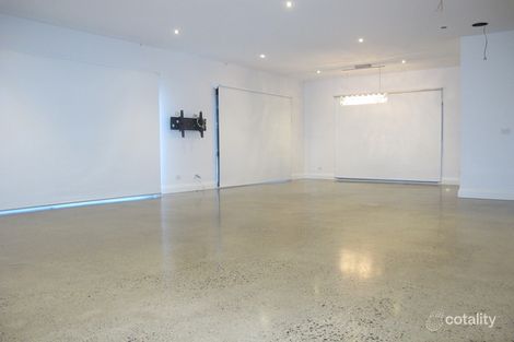 Property photo of 5 Lake Logan Way Caroline Springs VIC 3023