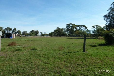 10 Middle St, Oakey, QLD 4401