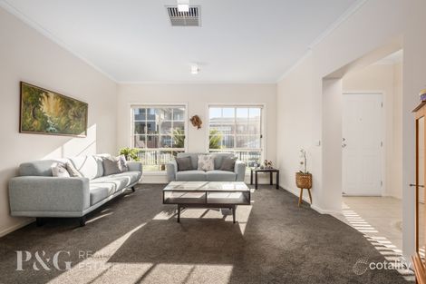 Property photo of 36 Oakgrove Drive Narre Warren South VIC 3805