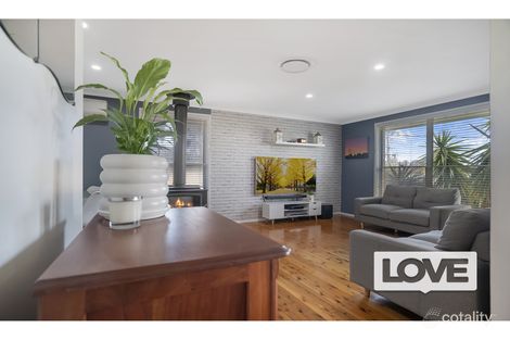 Property photo of 18 Sandycroft Street Maryland NSW 2287