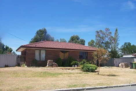 2 Whiteley Rd, Brookdale, WA 6112