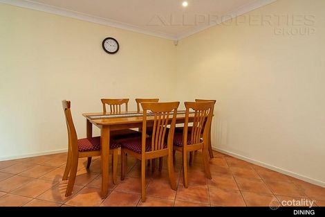 Property photo of 18 Blaxland Place Drewvale QLD 4116