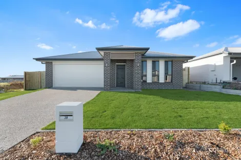 Property photo of 39 Evi Circuit Pialba QLD 4655