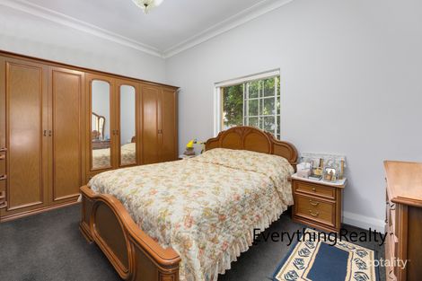 Property photo of 32 Fullagar Road Wentworthville NSW 2145