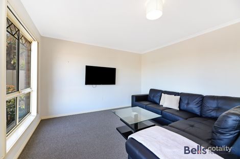 Property photo of 18 Currie Drive Delahey VIC 3037