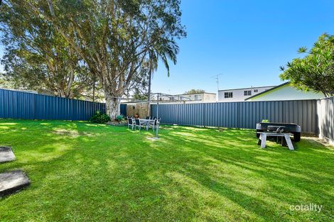18 Boronia Cres, North Haven, NSW 2443