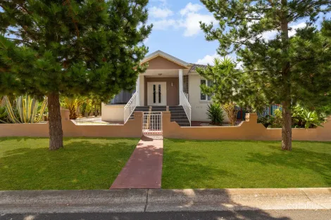 Property photo of 49 Whiteley Parade Taylors Lakes VIC 3038