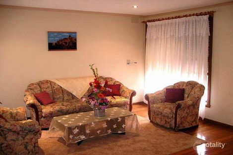 Property photo of 8 Cuthbert Drive Mill Park VIC 3082