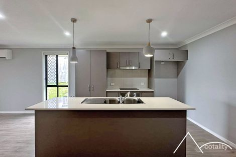 Property photo of 15 Manooka Road Currans Hill NSW 2567