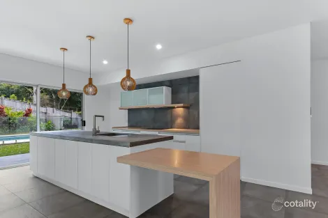 Property photo of 6 Scenic Ridge Drive Cannonvale QLD 4802