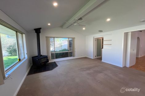 Property photo of 4 Jarvie Crescent Usher WA 6230