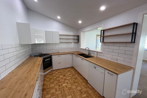 Property photo of 4 Jarvie Crescent Usher WA 6230