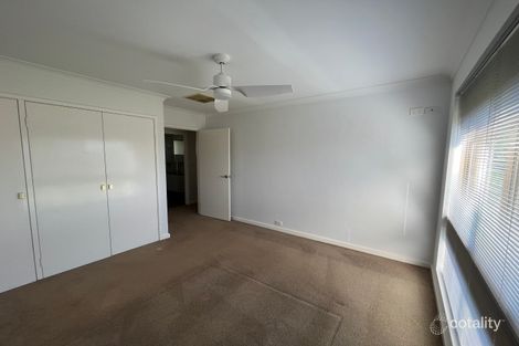 Property photo of 4 Jarvie Crescent Usher WA 6230