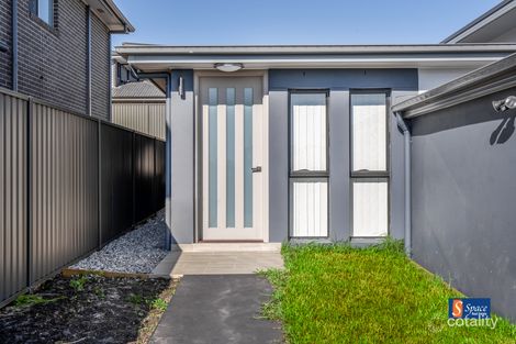 5a Sowerby St, Oran Park, NSW 2570
