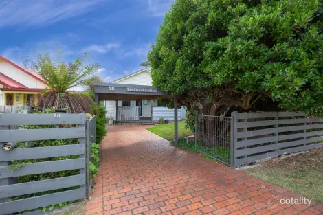 28 Sixth Ave, Rosebud, VIC 3939