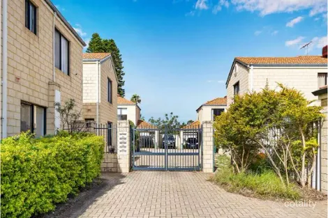 2/24 Lawson St, Bentley, WA 6102