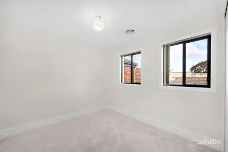 Property photo of 340 Anthony Rolfe Avenue Gungahlin ACT 2912