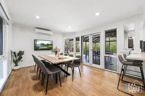 Property photo of 1 Karol Court Hampton Park VIC 3976